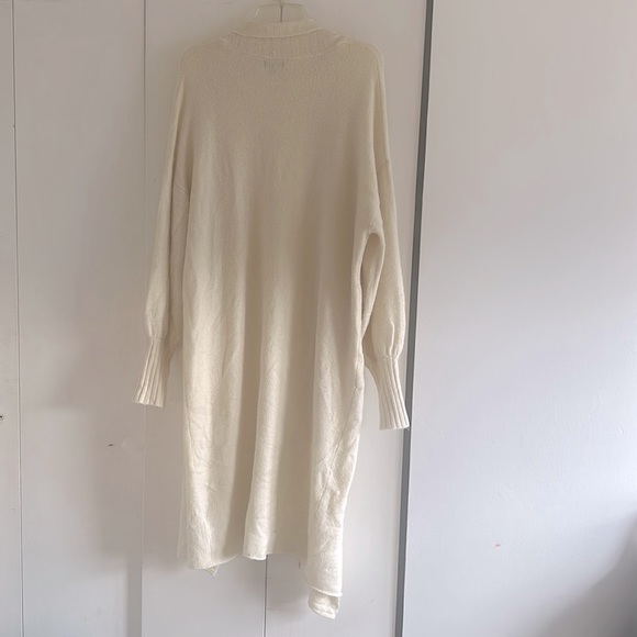 AFRM cream long cardigan - Picture 2 of 15